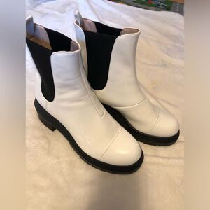 New Stuart Weitzman Norah Chelsea leather ankle Boot (Women), size 9c